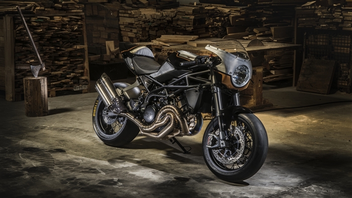 Moto Morini Corsaro TI22 motorcycle in workshop