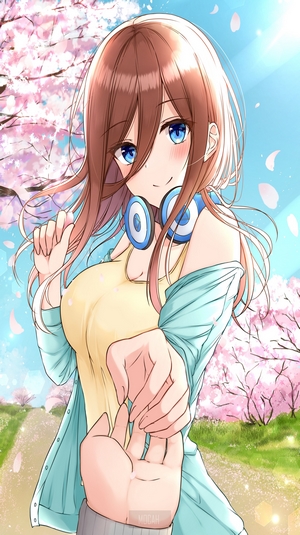 Miku Nakano from The Quintessential Quintuplets holding hand