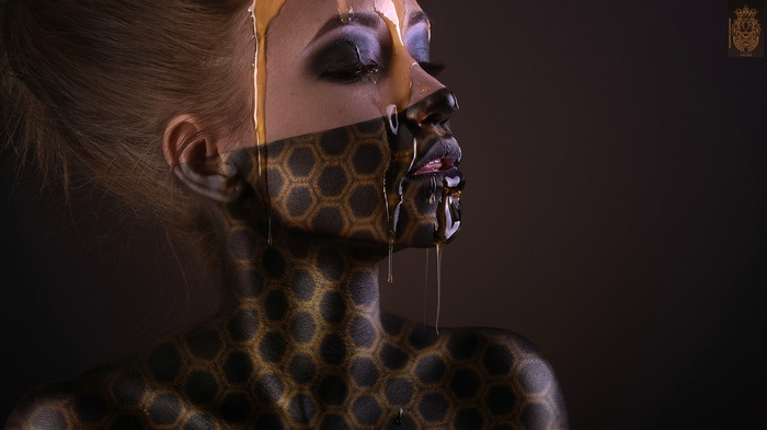Woman with honey and honeycomb body paint by Alexander Prime