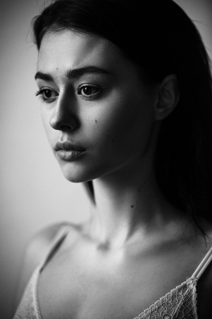Monochrome portrait of a woman