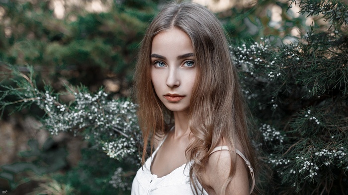 Alina Matsiborko looking at viewer