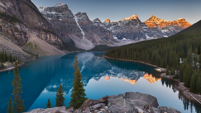 Moraine Lake and Valley of the Ten Peaks, Banff National Park