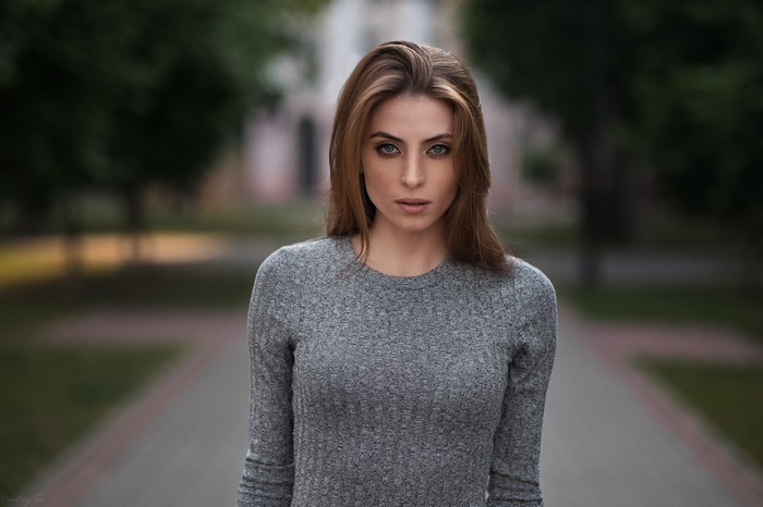 Portrait of a woman by Dmitry Shulgin