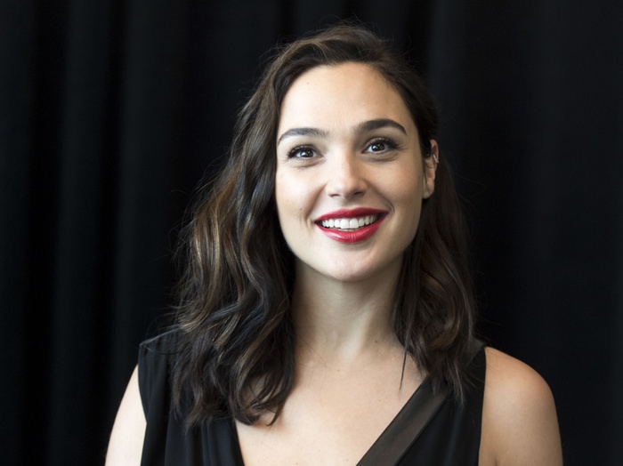 women, Gal Gadot, lipstick, actress, smiling