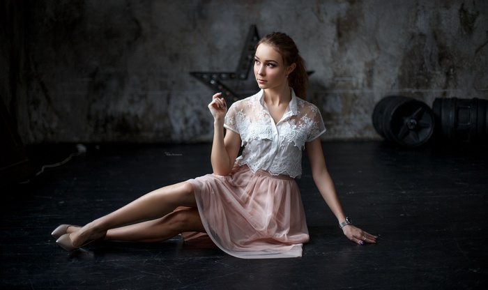 looking away, Maksim Romanov, on the floor, high heels, portrait, brunette, women, painted nails