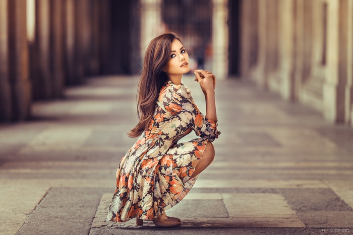 women, portrait, squatting, high heels, depth of field, brunette, dress