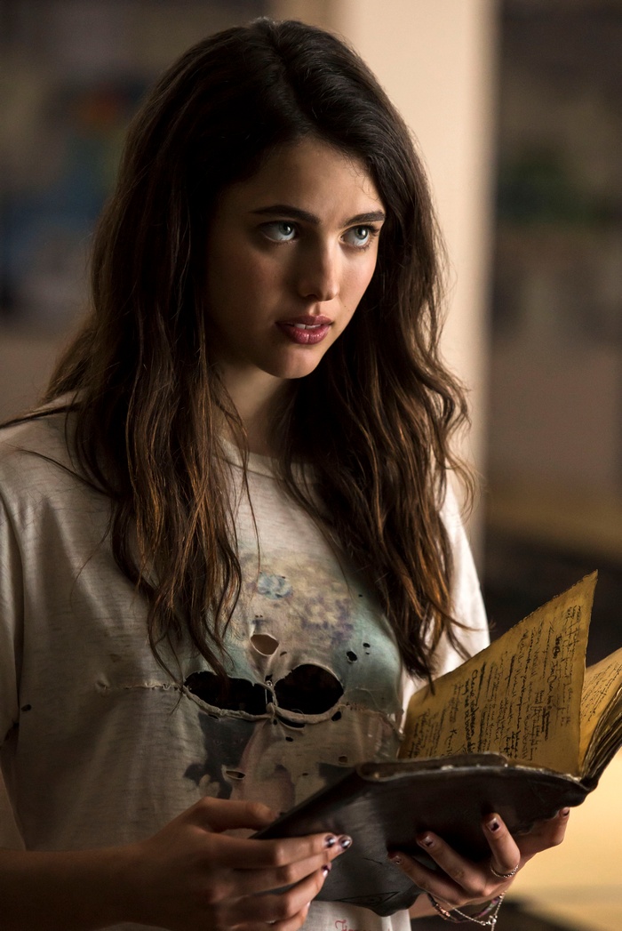 Margaret Qualley as Mia from Death Note