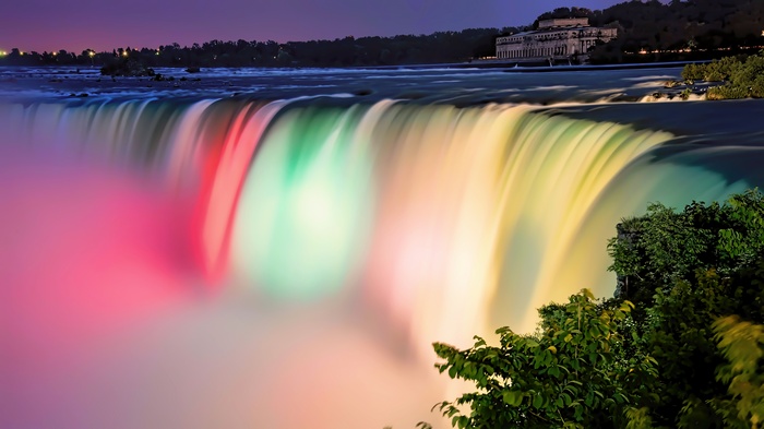 Niagara Falls illuminated at night