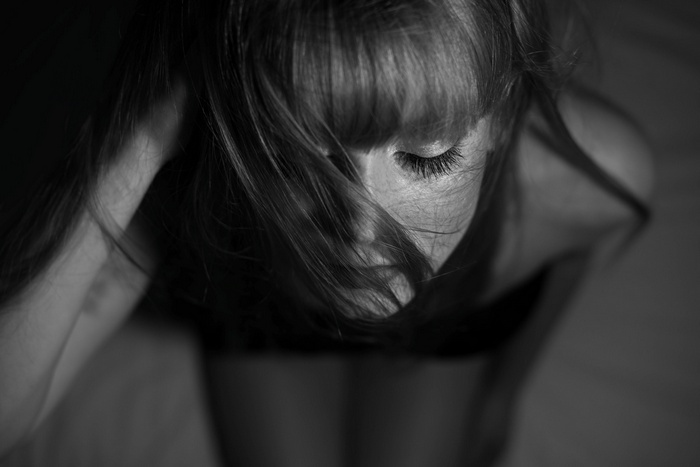 Monochrome portrait of a woman by Jan Frai