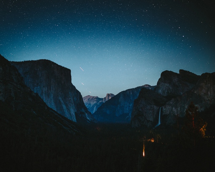 Mountains and stars over Yosemite Valley at night