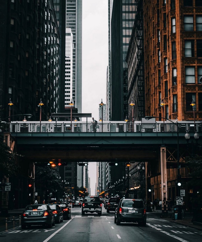 Chicago elevated train tracks over a city street