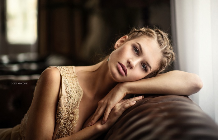 Portrait of a blonde woman by Miki Macovei