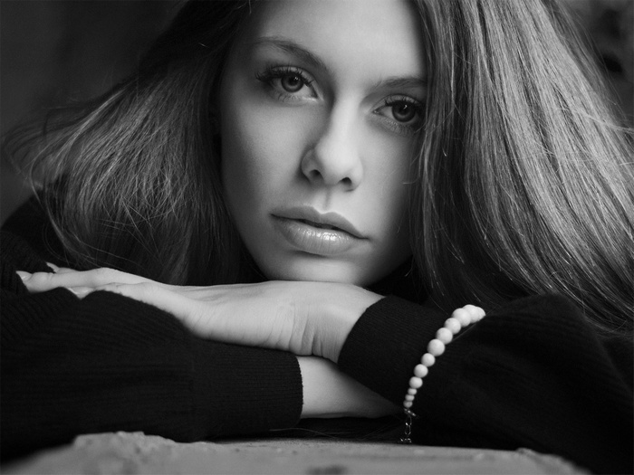Monochrome portrait of a young woman