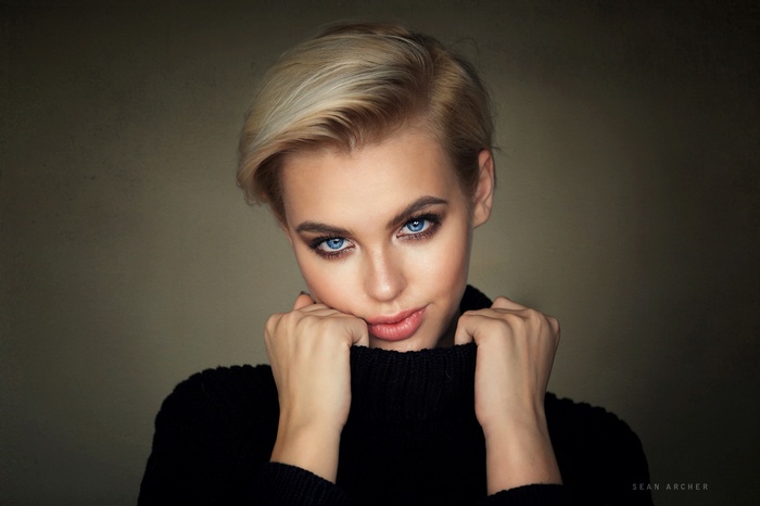 Portrait of Lizzy by Sean Archer