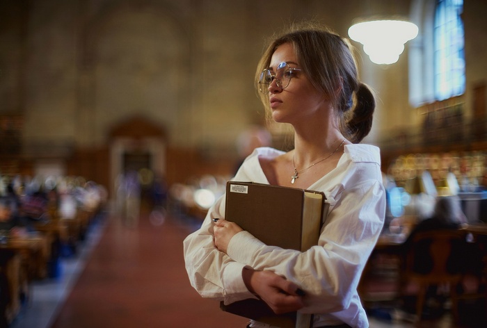 books, bokeh, Anna Vorobyeva, brunette, Alexey Pedan, standing, ponytail, white shirt, women, women with glasses, face, no bra, library