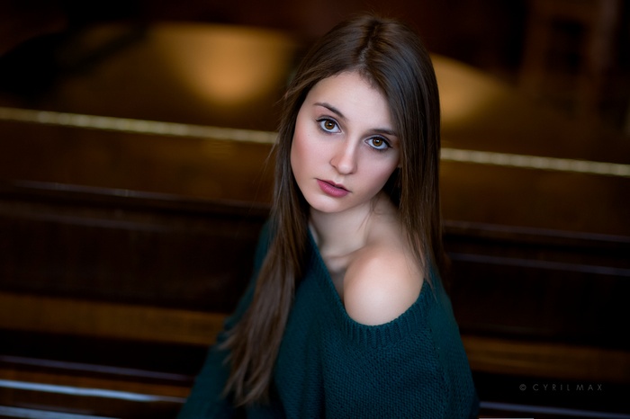 Portrait of a young woman with brown hair