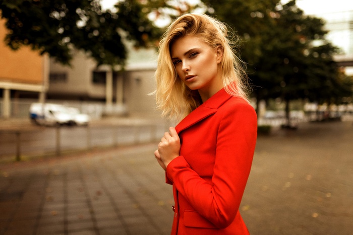 Face Bokeh Red Coat Blonde Miro Hofmann Street Women Warm Colors Polish Women Carla