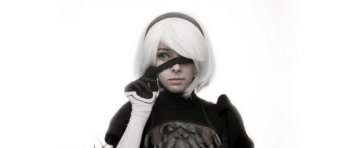 2B from Nier: Automata Cosplay by Helly von Valentine
