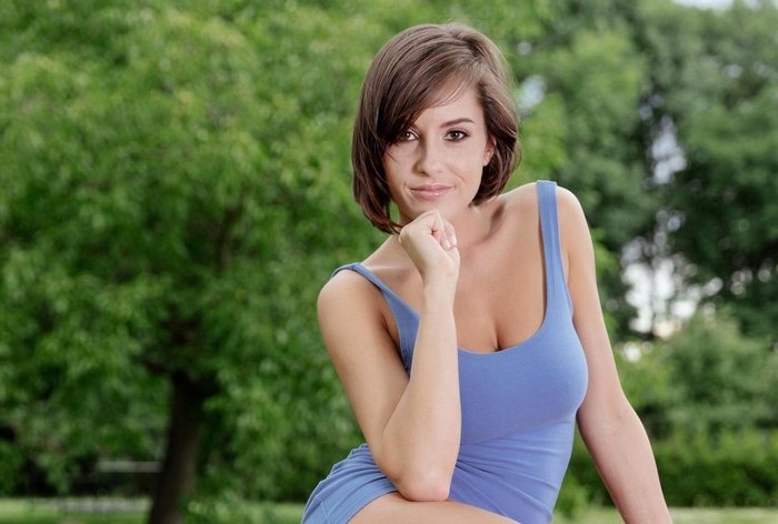 Anabelle model smiling outdoors