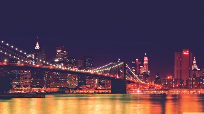 Brooklyn Bridge and New York City skyline at night