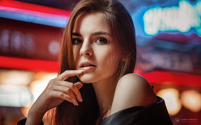 Vasilisa Sarovskaya portrait with finger on lips
