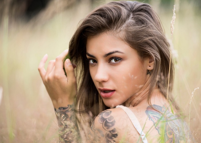 Kristina Labahn posing in a field