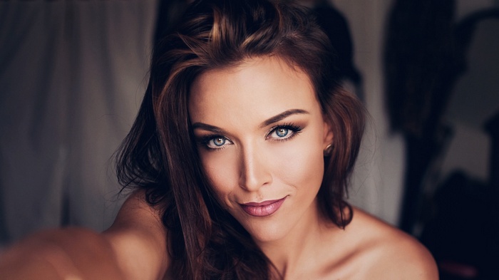 Portrait of Gina Carla