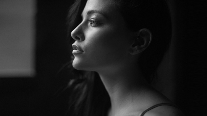 Monochrome portrait of a woman