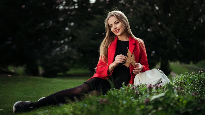 Ivan Gorokhov, open mouth, model, Maria Puchnina, women, red vest, green, 500px, long hair, legs, plants, park, red coat, red, blonde, vest, looking into the distance, women outdoors, glamour women