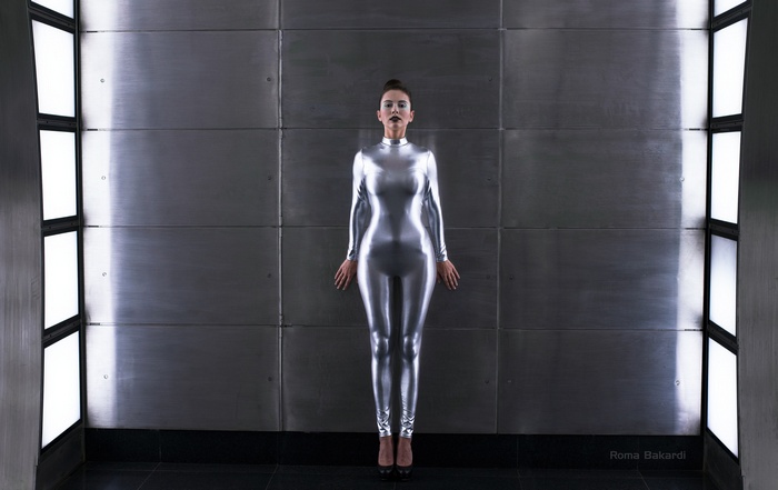 Roma Bakardi in silver bodysuit