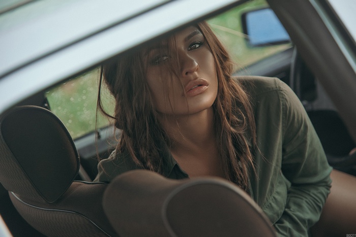 Kristina Boginskaya in a car
