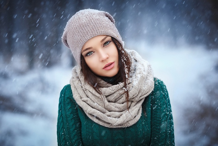 Angelina Petrova in winter snow
