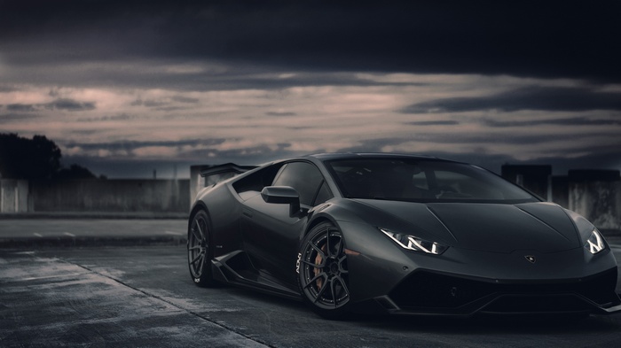 Black Lamborghini Huracan LP 610-4