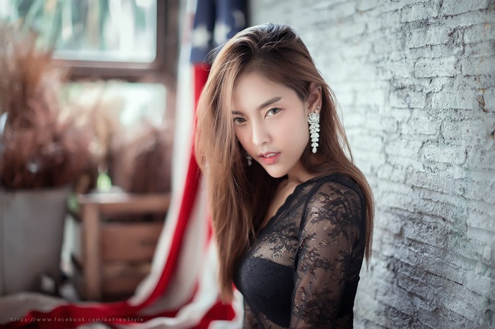 Noree Key Wijitra Asian model in black lace top