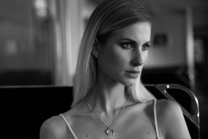 Monochrome portrait of Sacha Rüede with necklace