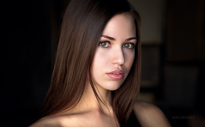Portrait of a young woman with brown hair