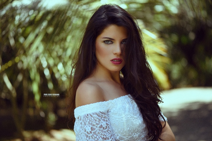 bare shoulders, portrait, Claudia Vaca Rengifo, women, looking at viewer, 500px, brunette, Paul Egas Scarino, model, long hair