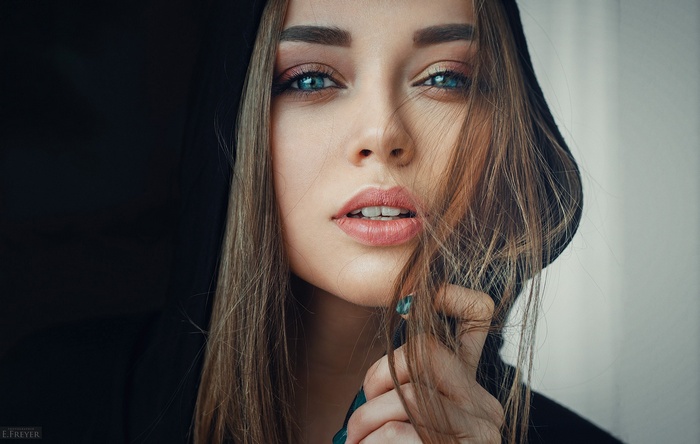 women, hair in face, closeup, Evgeny Freyer, juicy lips, face, portrait, blue eyes, hood, brunette