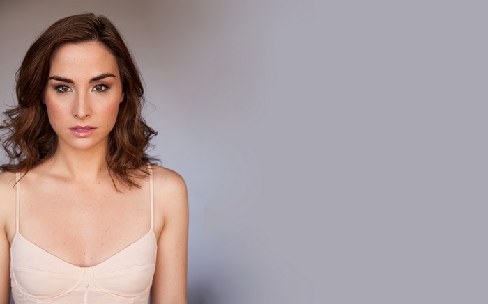 Allison Scagliotti portrait