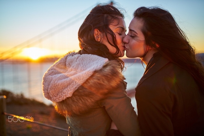 lesbians, women, 500px, sunlight, kissing, women outdoors, San Francisco, USA, Joshua Resnick