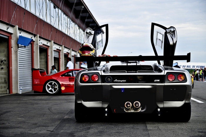 Lamborghini Diablo GTR and Ferrari F40 at Racetrack