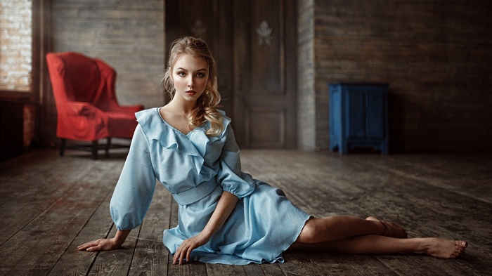 barefoot, Georgy Chernyadyev, Alice Tarasenko, dress, looking at viewer, sitting, model, wavy hair, women, legs, blonde, long hair