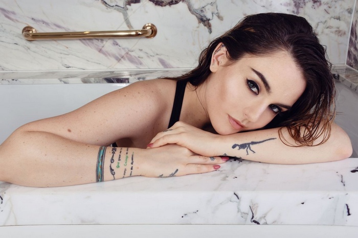 Singer JoJo with Smoky Eyes and Tattoos