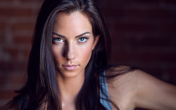 Janna Breslin portrait