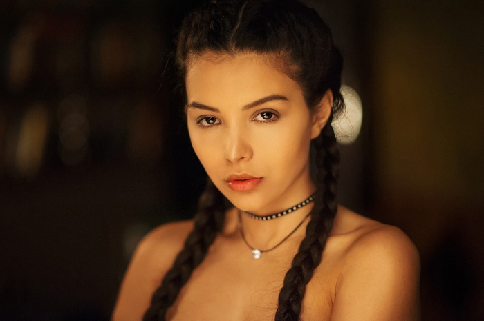 Sofi Asadullayeva portrait with choker necklace