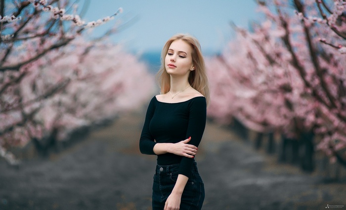 blonde, women outdoors, straight hair, depth of field, long hair, women, bare shoulders, model, jeans, Agelos Tzitzifopoulos, portrait