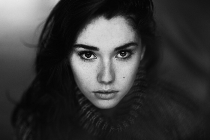 Monochrome portrait of a woman