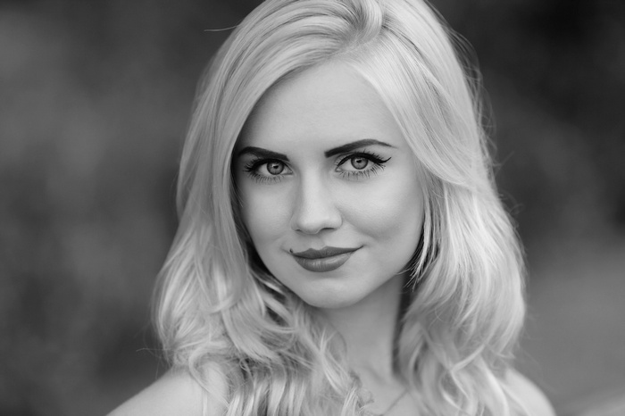 Monochrome portrait of a blonde woman