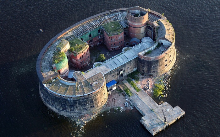Fort Alexander, abandoned fortress on an island in St. Petersburg