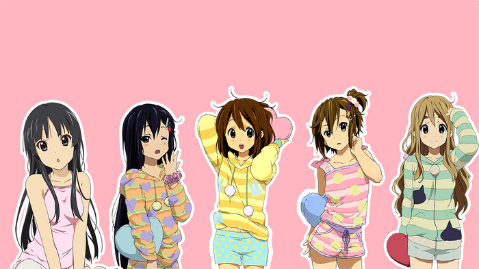 K-ON! girls in pajamas with heart pillows